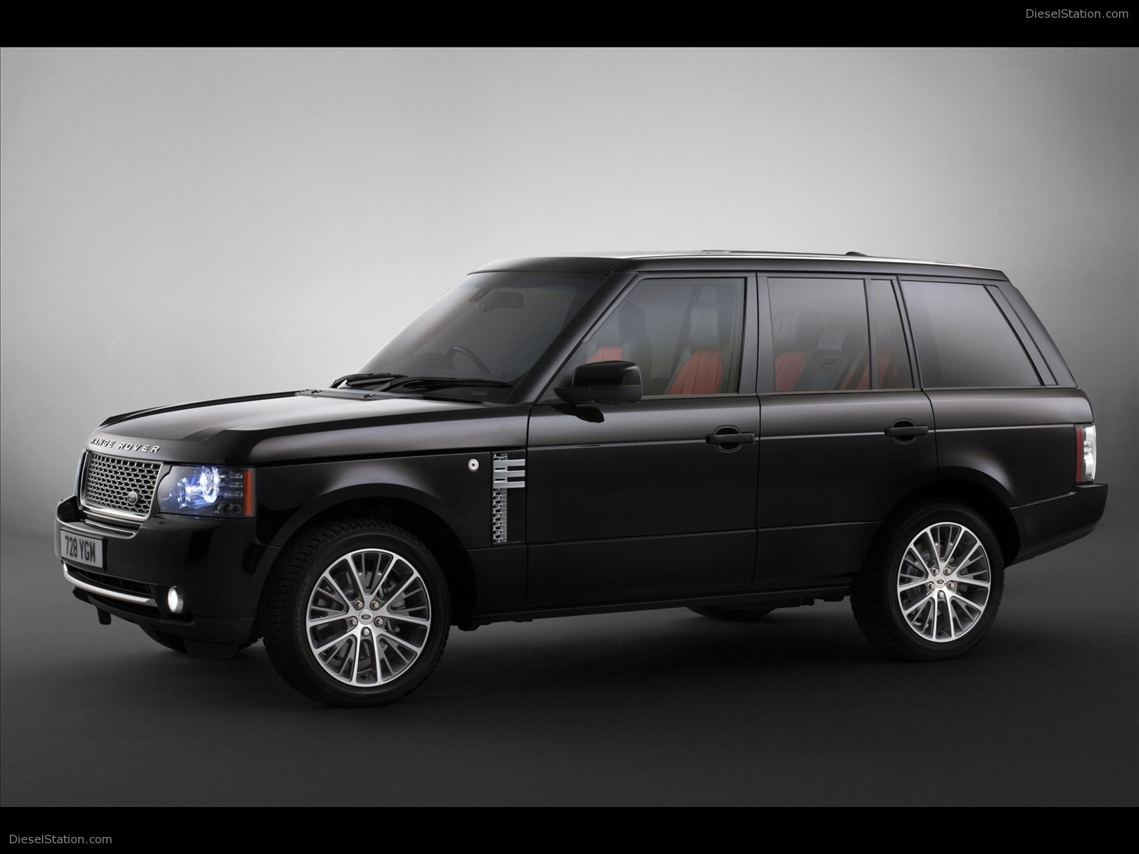 Land Rover Range Rover Black Edition 2011 Land Rover Range Rover Black Edition 2011